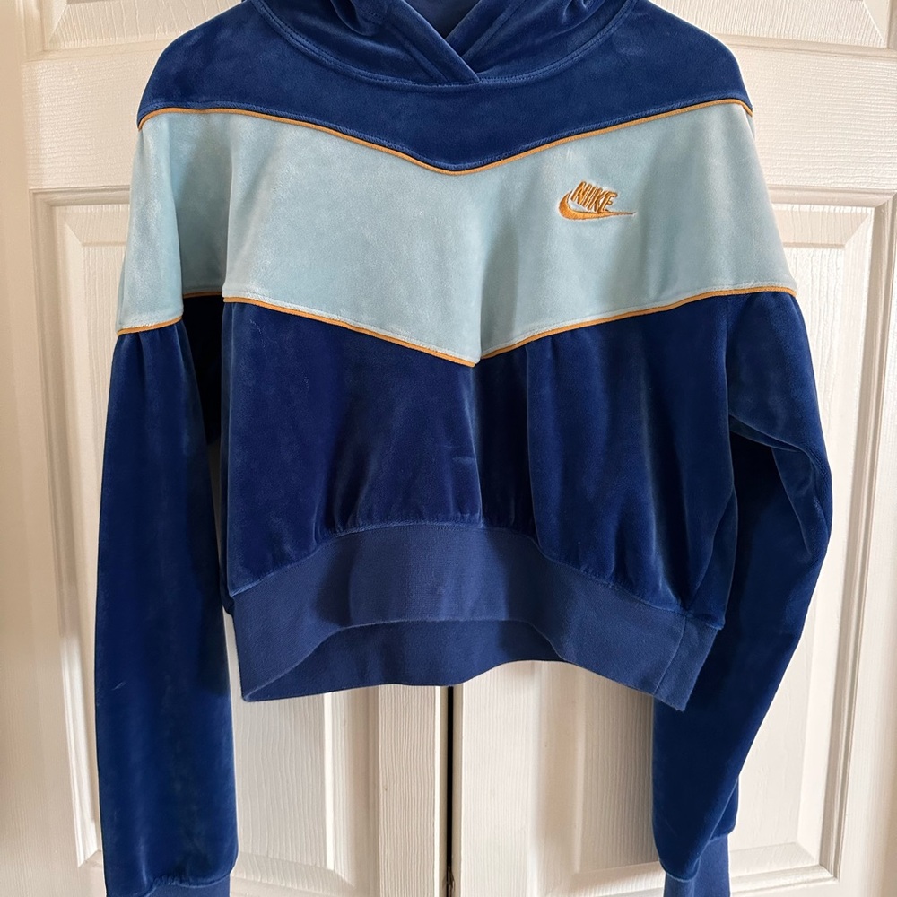 Nike Women's Blue and Light Blue Sweater